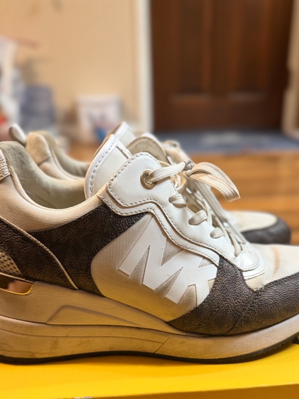 Michael Kors Sneakers - Picture 3 of 4